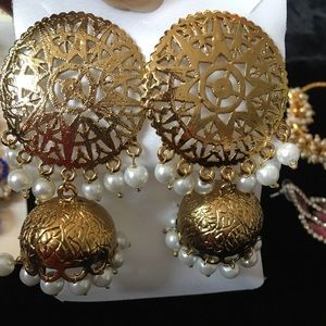 Indian Pakistani pearl jhumkaas